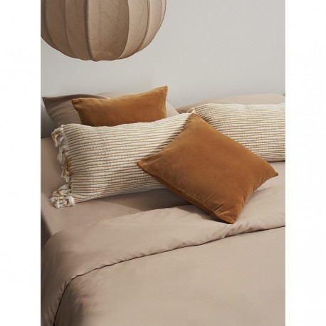 Чехол на подушку из хлопкового бархата коричневого цвета из коллекции essential, 45х45 см