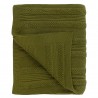 Плед из хлопка с буклированной вязкой оливкового цвета из коллекции essential, 130х170 см