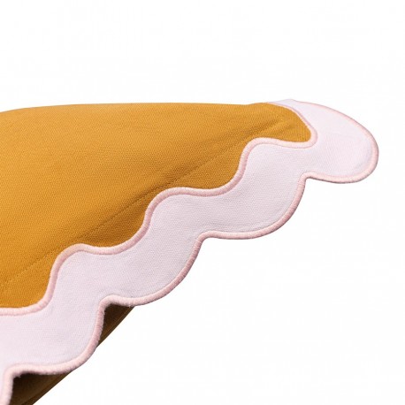 Чехол на подушку с контрастным кантом розового цвета из коллекции trendy ruffles, 40х40 см