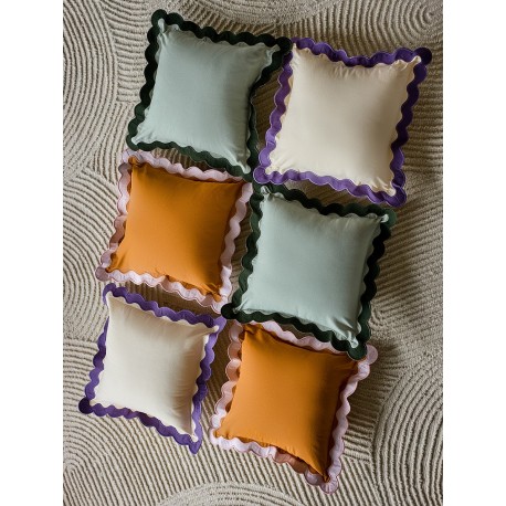 Чехол на подушку с контрастным кантом сиреневого цвета из коллекции trendy ruffles, 40х40 см