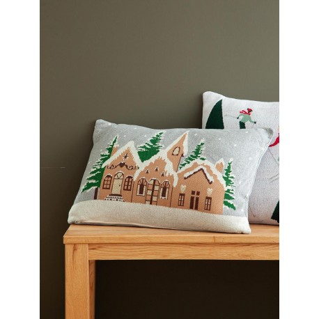 Подушка вязаная с новогодним рисунком christmas village из коллекции new year essential, 40x60 см