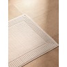 Коврик для ванной с фактурным бортиком светло-серого цвета из коллекции essential, 50x80 см