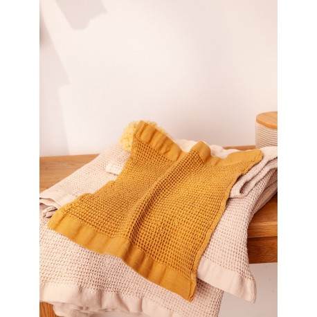 Полотенце для лица из умягченной вафли цвета охры из коллекции essential, 30x30 см