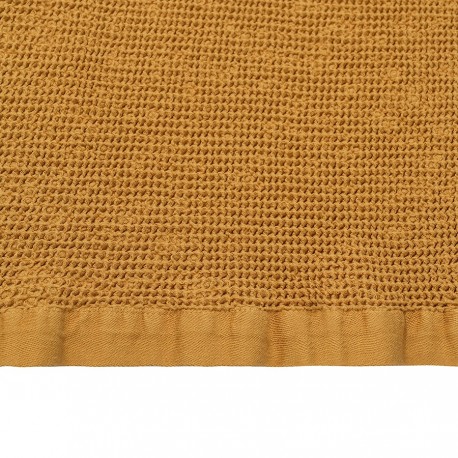 Полотенце для рук из умягченной вафли цвета охры из коллекции essential, 50x90 см