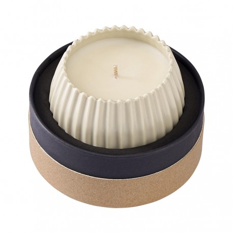 Свеча ароматическая spicy snowflakes из коллекции edge, бежевый, 30 ч