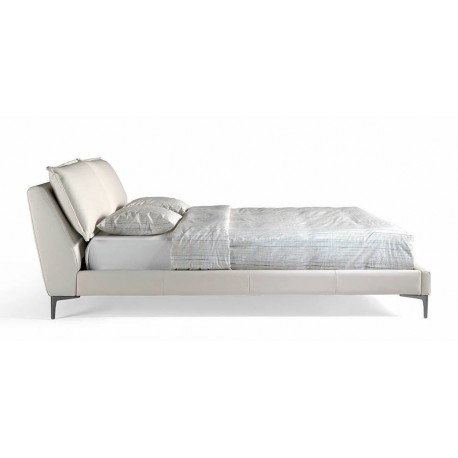 Мягкая кровать с изголовьем B563