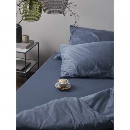 Набор из двух наволочек из сатина джинсово-синего цвета с брашинг-эффектом из коллекции essential, 70х70 см