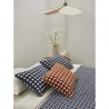 Покрывало из хлопка polka dots темно-синего цвета из коллекции essential, 230х250 см