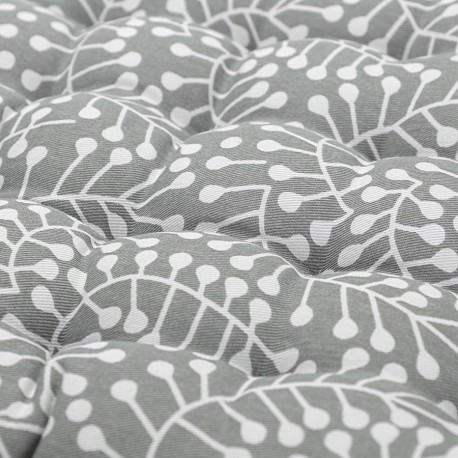 Подушка на стул из хлопка серого цвета с принтом Спелая Смородина из коллекции scandinavian touch, 35х35 см