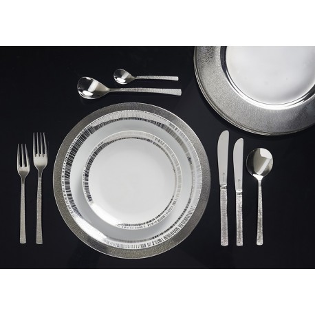 Нож столовый studio