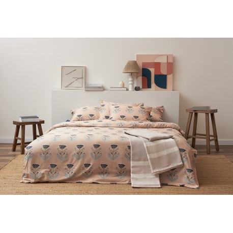 Комплект постельного белья "Летний цветок" из премиального сатина из коллекции russian north, 200х220 см