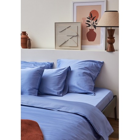 Простыня на резинке из премиального сатина сиреневого цвета из коллекции essential, 180х200х30 см